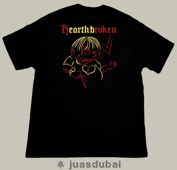 Camiseta negra hearth broken atrás