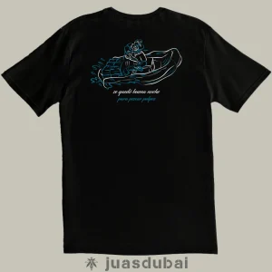 Camiseta negra pescando pulpos atrás