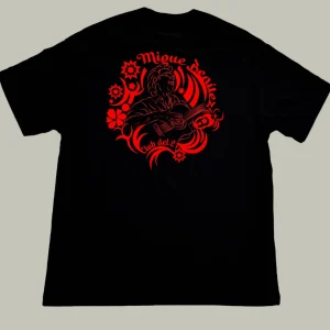 Camiseta negra y roja Migue Benítez atrás